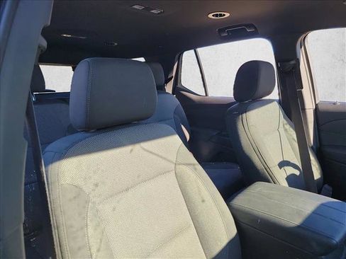 Used 2023 Chevrolet Traverse LT image 15