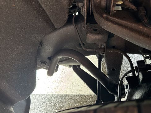 Used 2018 Chevrolet Silverado 2500 W/T RWD image 34