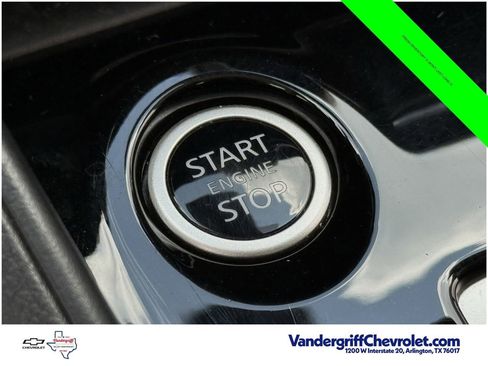 Used 2025 Nissan Versa SV FWD image 17