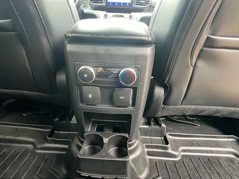 Used 2022 Ford Explorer XLT w/ Equipment Group 202A AWD/4WD image 20