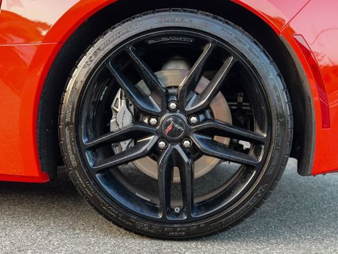 Used 2016 Chevrolet Corvette Stingray Coupe RWD image 17