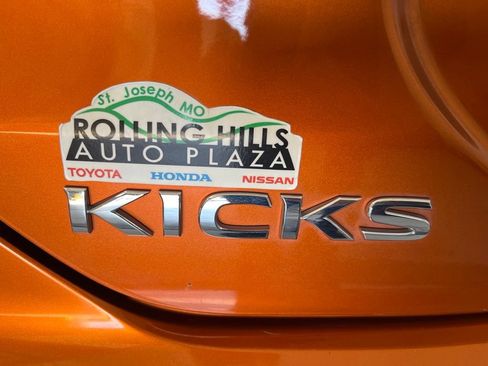 Used 2021 Nissan Kicks SV FWD image 42
