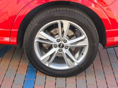 Used 2023 Audi Q3 2.0T Premium w/ 19" Wheel Package image 6