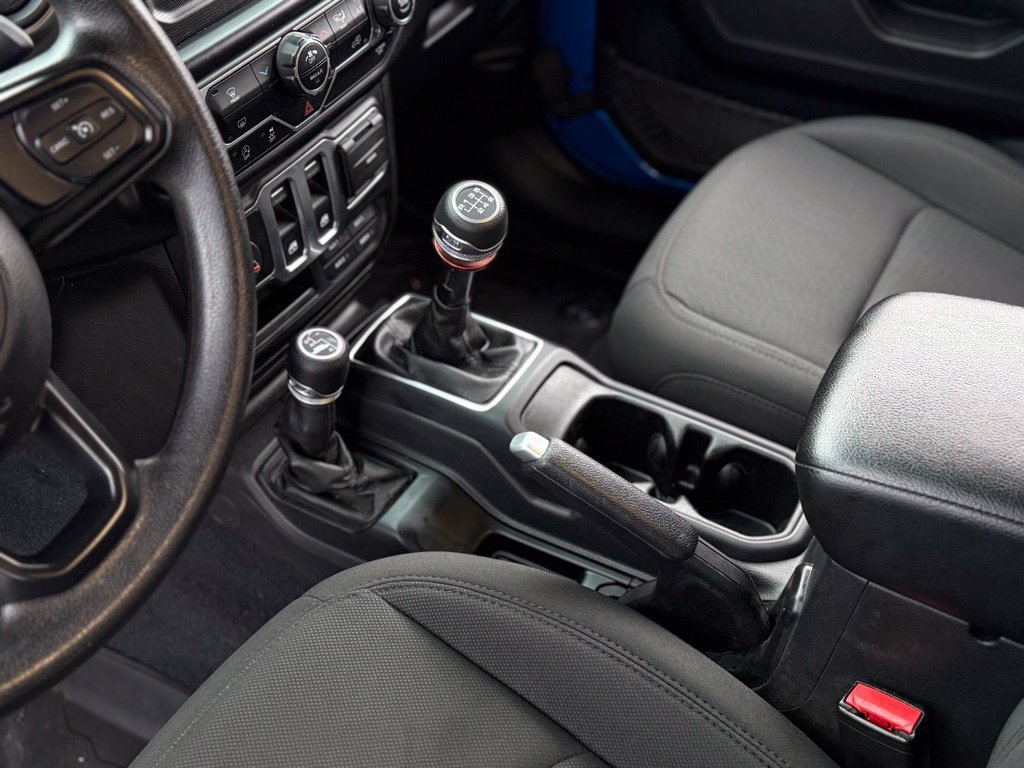 Used 2022 Jeep Wrangler Sport AWD/4WD image 15