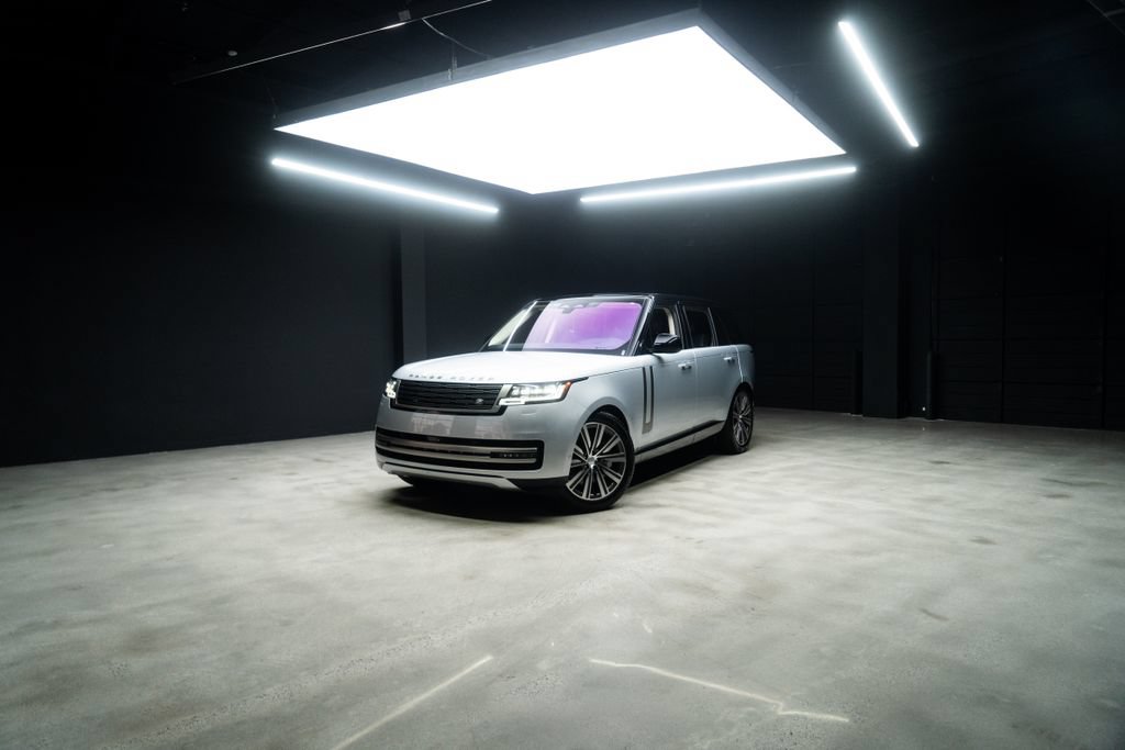 Used 2023 Land Rover Range Rover Long Wheelbase SE AWD/4WD image 39