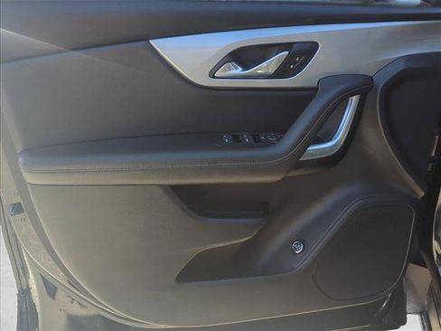 Used 2020 Chevrolet Blazer LT AWD/4WD image 9
