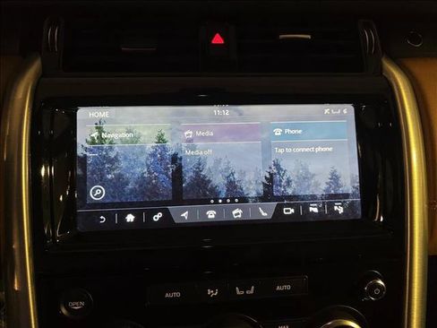 Certified 2018 Land Rover Discovery HSE Luxury AWD/4WD image 25