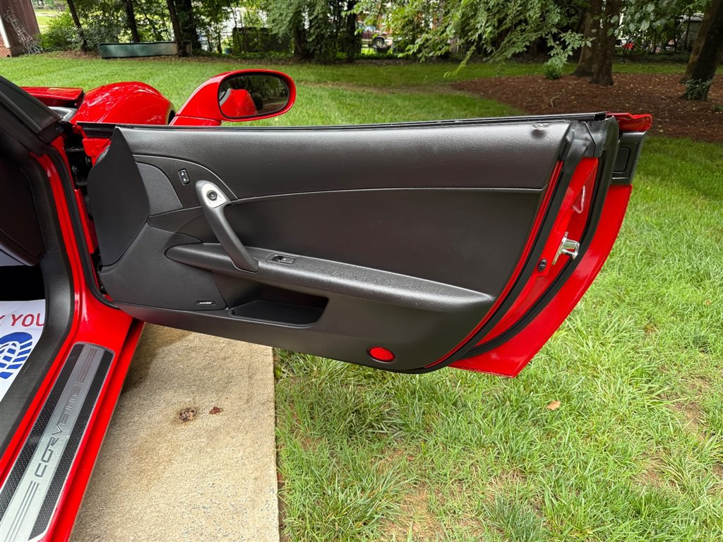 Used 2008 Chevrolet Corvette Coupe w/ Preferred Equipment Group RWD image 59
