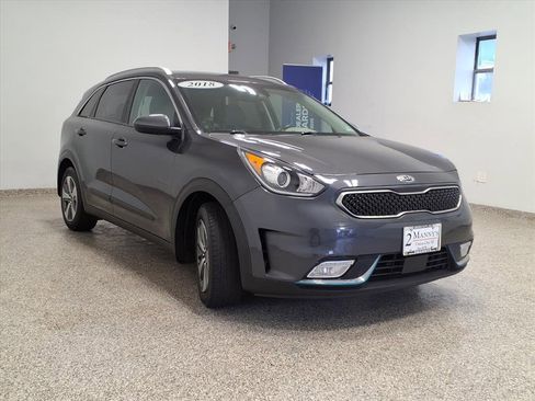 Used 2018 Kia Niro LX image 3