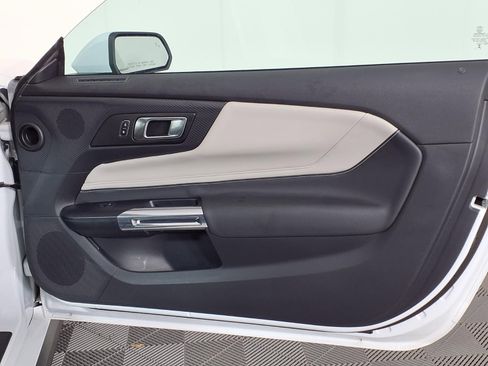 Used 2025 Ford Mustang GT Premium RWD image 8