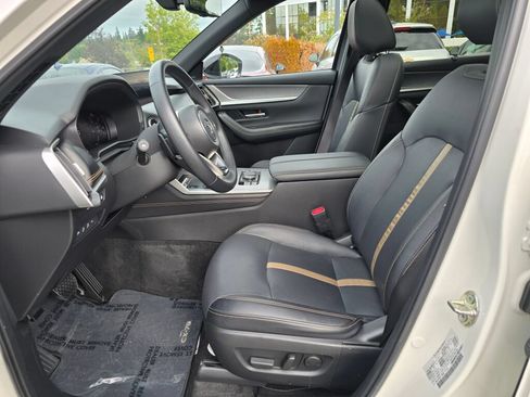 Certified 2025 MAZDA CX-70 Plug-In Hybrid w/ Premium Plus AWD/4WD image 24