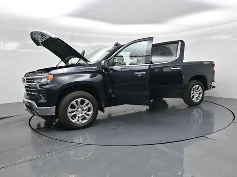 Used 2024 Chevrolet Silverado 1500 LTZ image 32