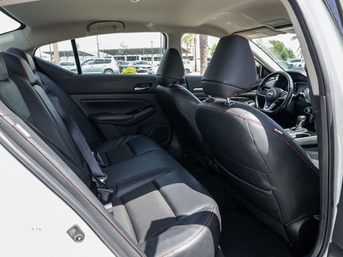 Used 2024 Nissan Altima 2.5 SR FWD image 24