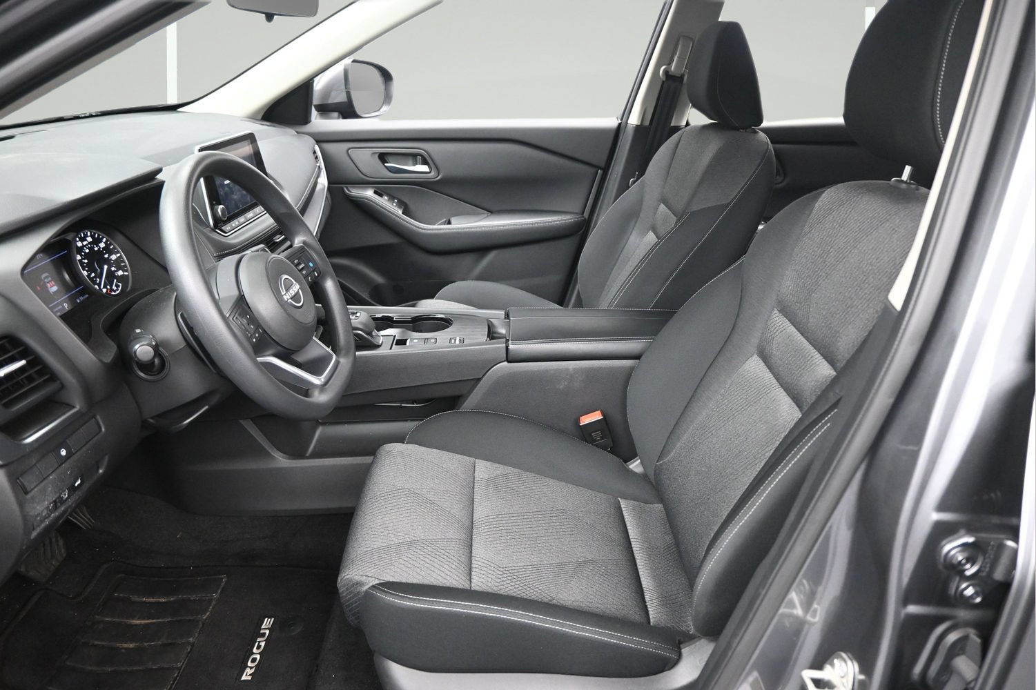 Certified 2024 Nissan Rogue SV FWD image 9