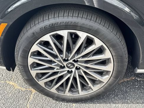 Used 2026 Hyundai Palisade Calligraphy AWD/4WD image 11