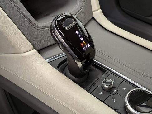 Certified 2024 Cadillac XT6 Premium Luxury w/ LPO, Floor Liner Package AWD/4WD image 17