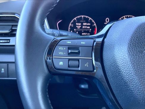 Used 2023 Honda Pilot Touring image 23