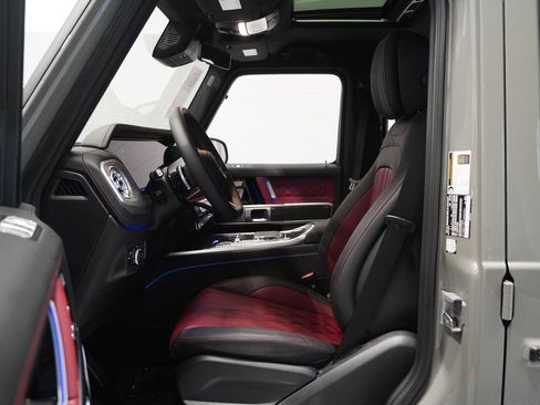 Used 2025 Mercedes-Benz G 550 image 11
