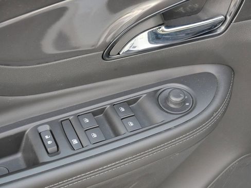 Used 2022 Buick Encore Preferred w/ Safety Package image 17