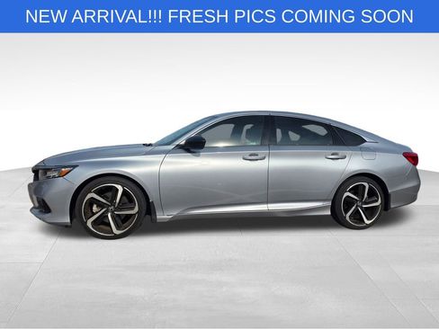 Used 2022 Honda Accord Sport image 3