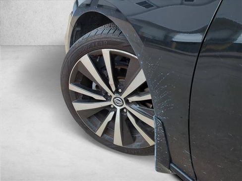 Used 2019 Nissan Altima 2.5 Platinum FWD image 8