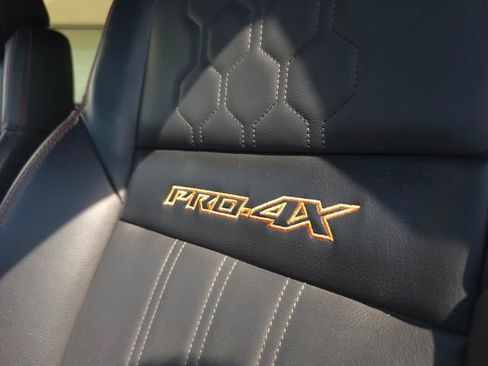 Used 2023 Nissan Frontier PRO-4X w/ Pro-4X Premium Package image 12