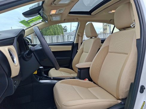 Used 2019 Toyota Corolla LE image 13