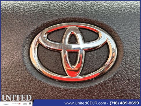 Used 2020 Toyota 4Runner SR5 Premium image 26