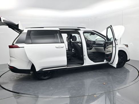 Certified 2024 Kia Carnival SX Prestige image 56