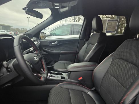 Used 2024 Ford Escape ST-Line w/ Tech Pack #1 image 10