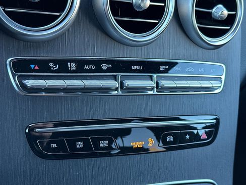 Used 2022 Mercedes-Benz GLC 300 GLC 300 image 22