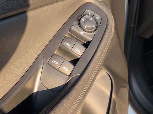 Used 2024 Buick Encore GX Sport Touring image 15