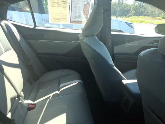 Used 2026 Toyota Camry SE w/ Convenience Package FWD image 7