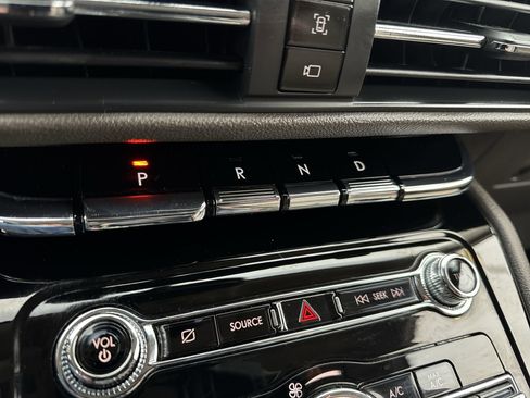 Used 2022 Lincoln Corsair FWD w/ Equipment Group 101A image 16