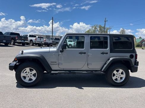 Used 2014 Jeep Wrangler Unlimited Sport w/ Quick Order Package 24S AWD/4WD image 7