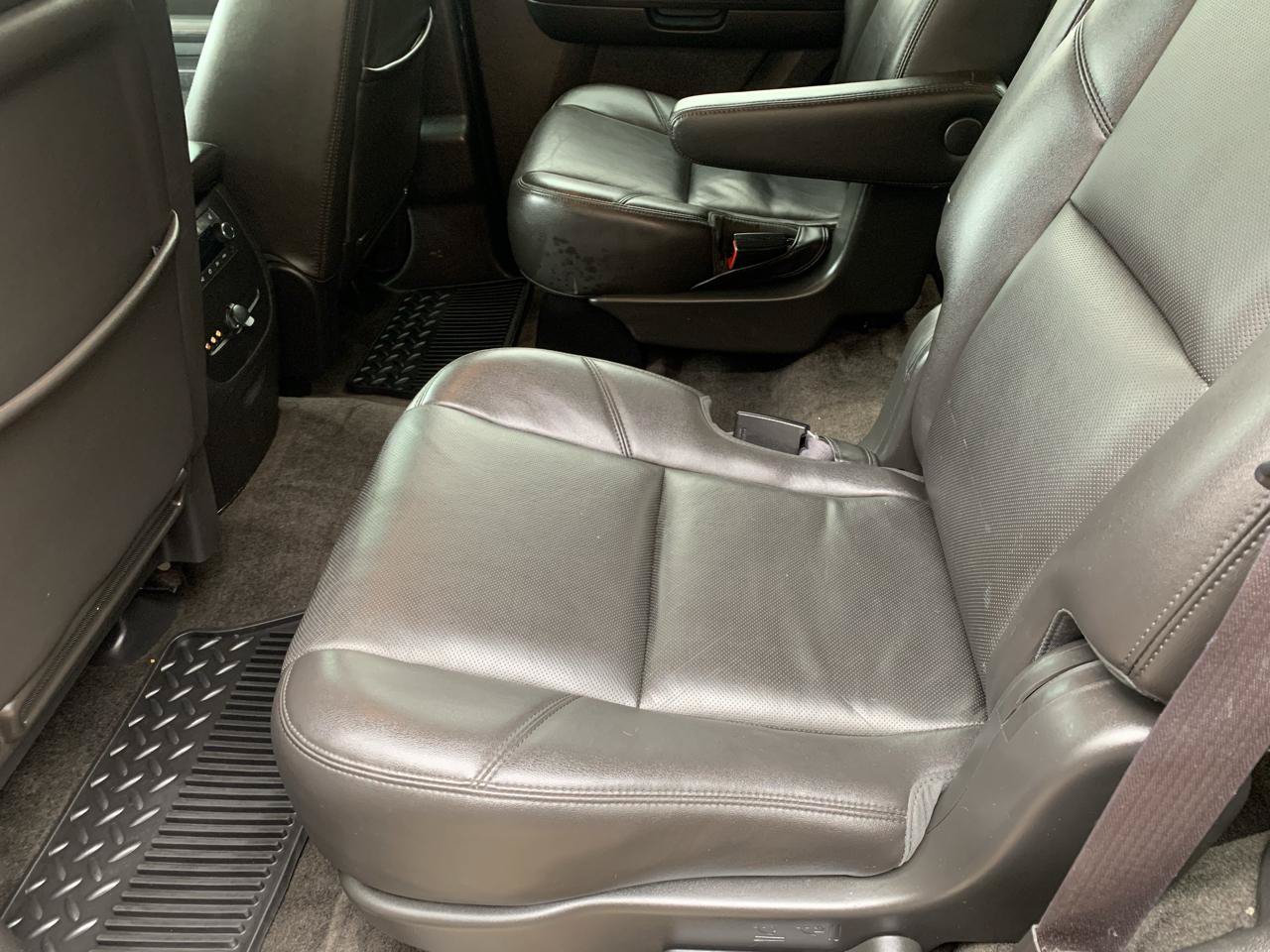 Used 2013 GMC Yukon Denali AWD/4WD image 23