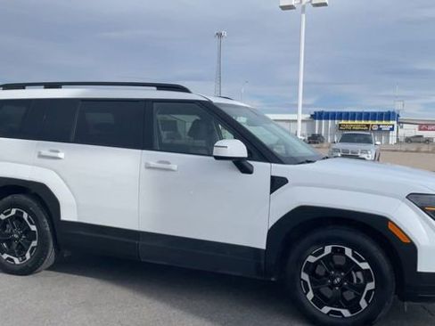 Used 2024 Hyundai Santa Fe SEL image 3