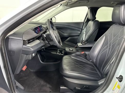 Used 2022 Ford Mustang Mach-E Select image 11