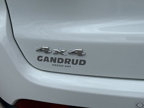 Used 2025 Jeep Compass Limited AWD/4WD image 8