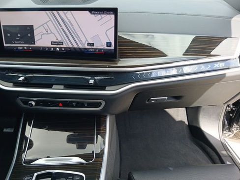 Used 2025 BMW X5 xDrive50e image 19