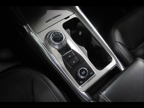 Certified 2023 Ford Explorer Limited w/ Equipment Group 301A AWD/4WD image 16
