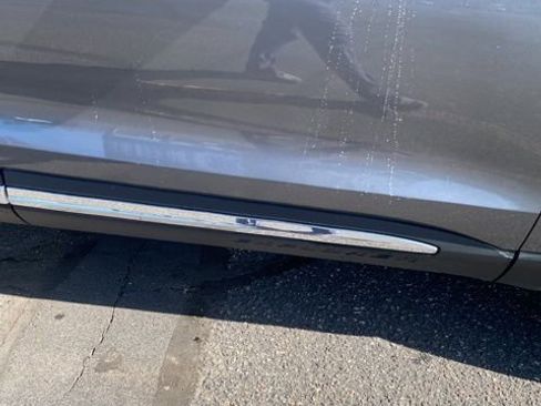 Used 2024 Ford Explorer XLT w/ Equipment Group 202A image 7