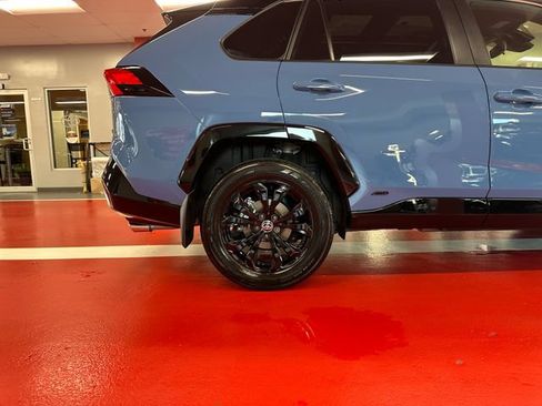 Used 2025 Toyota RAV4 XSE w/ Advanced Technology Package AWD/4WD image 29