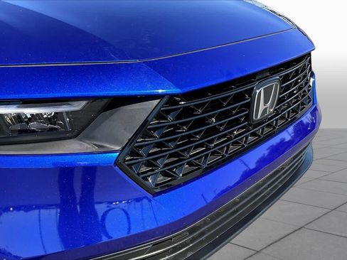 Used 2025 Honda Accord Sport image 29