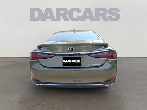 Used 2025 Lexus ES 300h w/ Premium Package FWD image 5