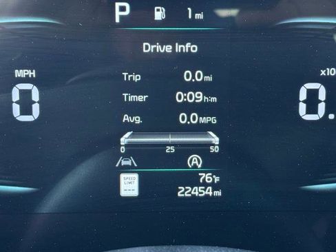 Used 2025 Kia Sportage EX FWD image 24