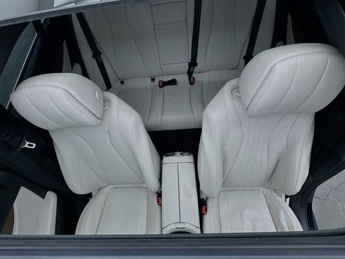 Used 2017 Mercedes-Benz E 300 image 14