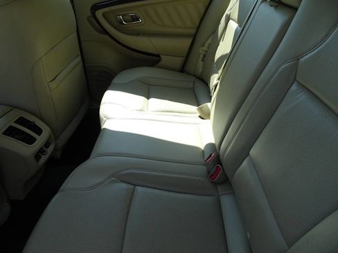 Used 2018 Ford Taurus Limited image 18