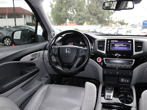 Used 2016 Honda Pilot Touring image 33