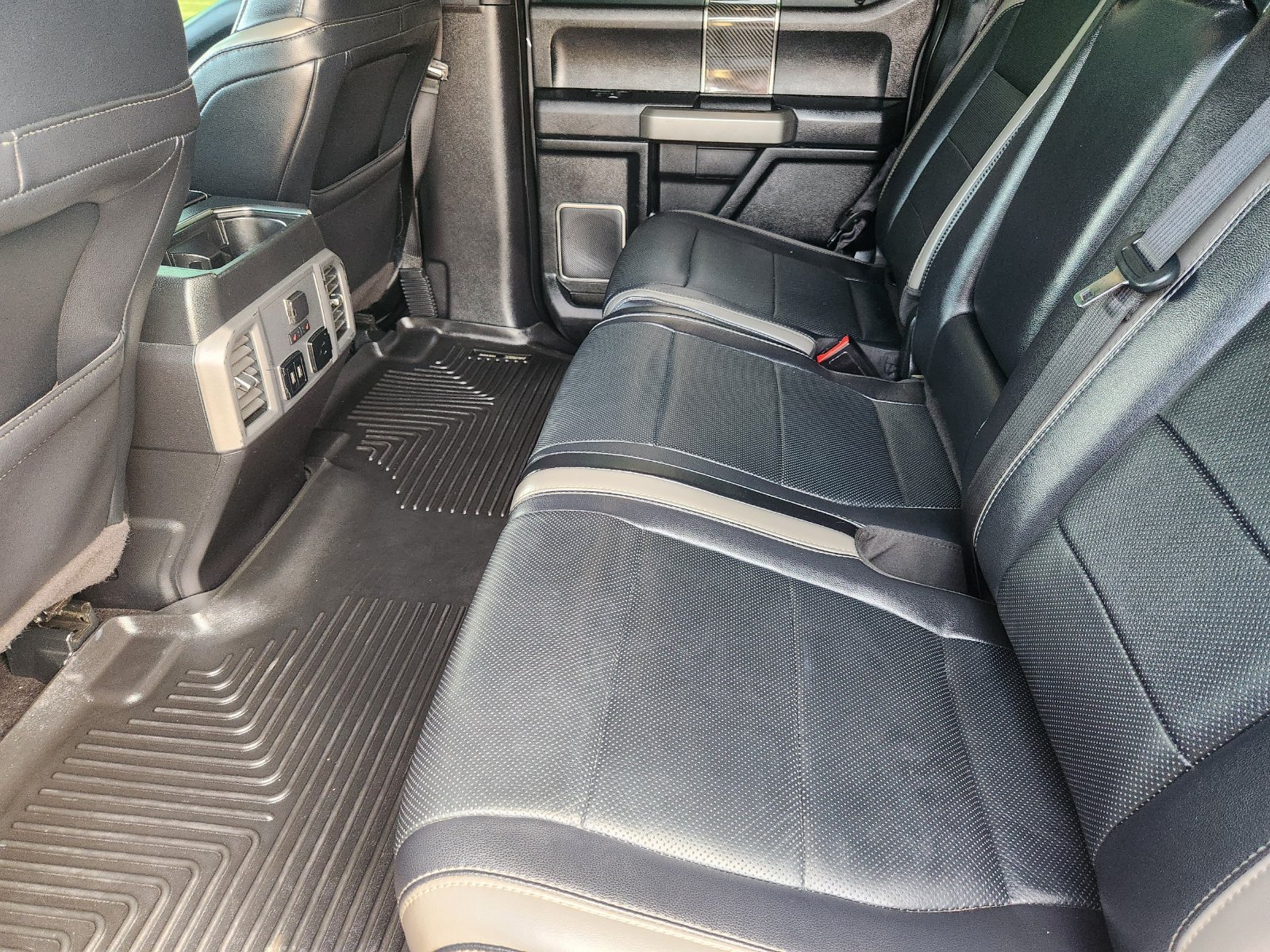 Used 2018 Ford F150 Raptor w/ Equipment Group 802A Luxury AWD/4WD image 33